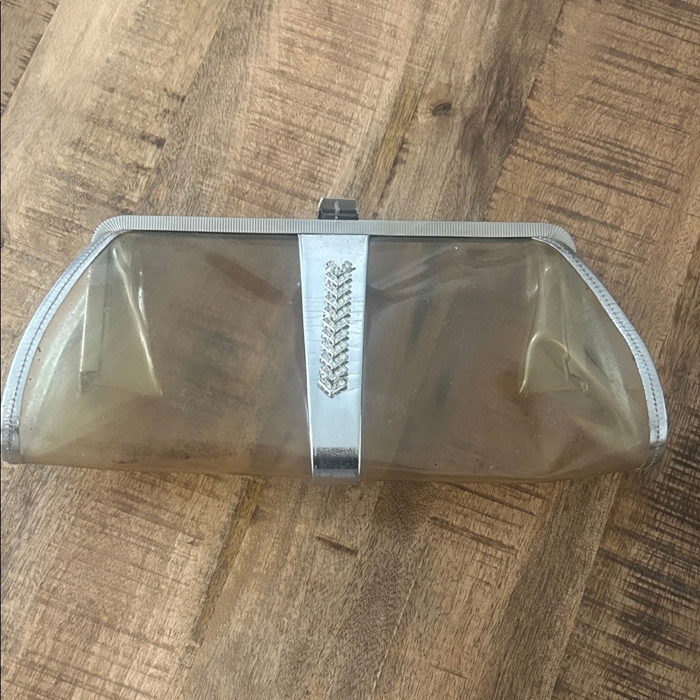 Vintage Elegant Silver and Cream Clutch